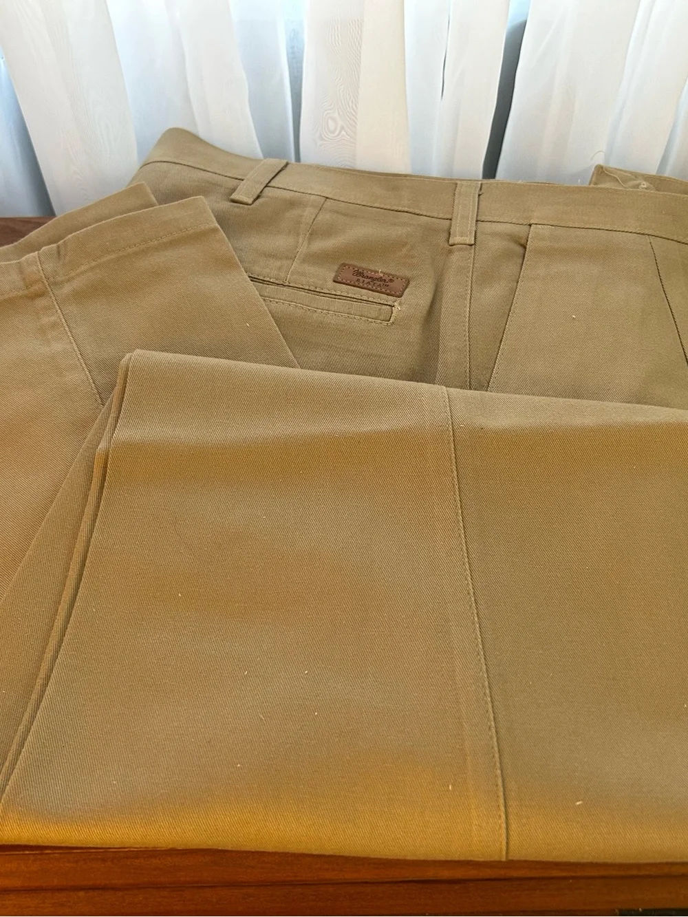 Wrangler dark khaki